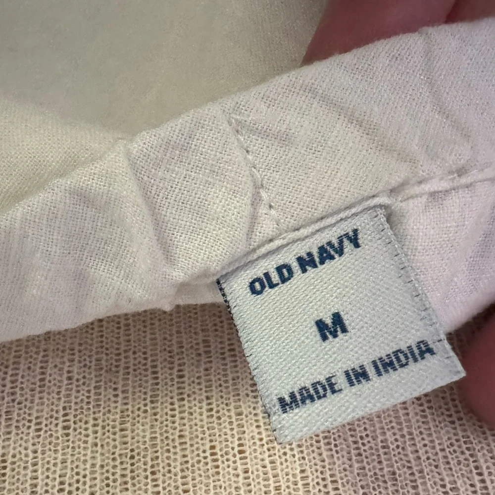 Old Navy cold shoulder embroidered linen ruffle top w/ cutwork white black Sz M - Picture 8 of 14